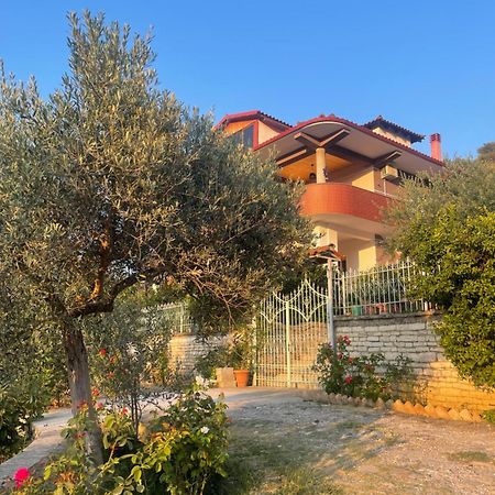 Georgemishel Guest House Berat Exterior foto